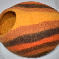 Orange color Large Cat Basket in Nepal/Hand made latest design cat cave/Fair made in woolen