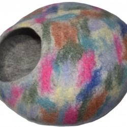 Felt Tie ie cat house fair made in Nepal from 100% wool