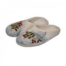 Natural color with soft design felt slippers