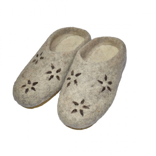 New design Felt slipper natural color