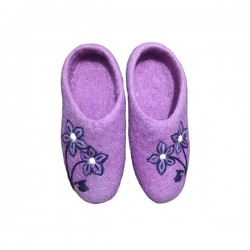 Liliac Felt slipper with flower design