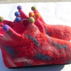 Felt Jester tie die shoes