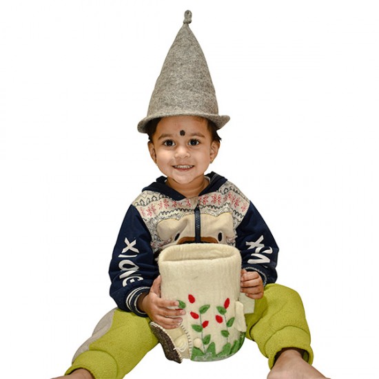 Felt Fairy house for creative play idea