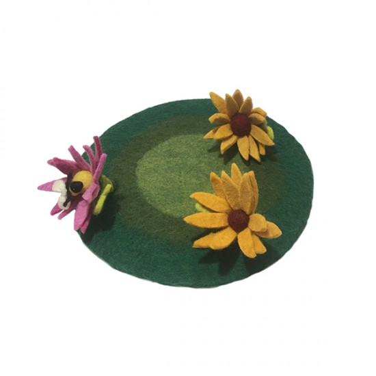 Felt Fairy House in Wholesale price/Felt fairy house with Bee decorations
