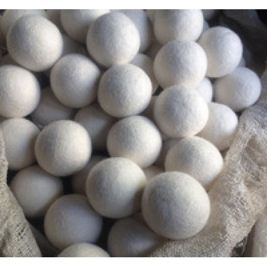 Felt Dryer Ball Hand Made in Nepal/Producer and manufacturer of Organic Natural Dryer Felt Ball